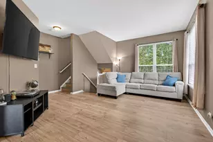 1105 Village Center Pkwy, Aurora, IL 60506 - Photo 6