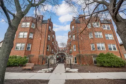 4126 N Kedvale Avenue #202, Chicago, IL 60641 - Photo 2