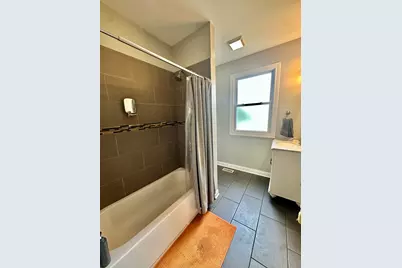 3258 N Ridgeway Avenue, Chicago, IL 60618 - Photo 8