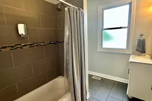 3258 N Ridgeway Ave, Chicago, IL 60618 - Photo 8