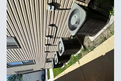 3258 N Ridgeway Avenue, Chicago, IL 60618 - Photo 16
