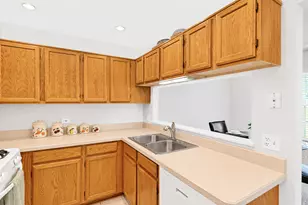 680 Savannah Ln, Crystal Lake, IL 60014 - Photo 14