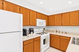 680 Savannah Ln, Crystal Lake, IL 60014 - Photo 12