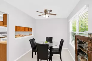 680 Savannah Ln, Crystal Lake, IL 60014 - Photo 10
