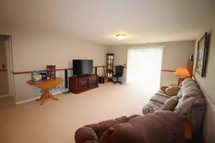 25 Oak Park Rd, Bloomington, IL 61701 - Photo 18