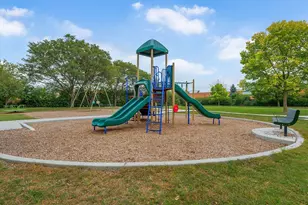 6340 Americana Dr, Willowbrook, IL 60527 - Photo 24