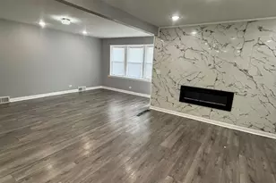 10944 S Wallace St, Chicago, IL 60628 - Photo 2