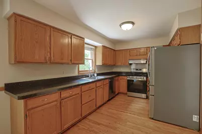 3191 Village Green Drive, Aurora, IL 60504 - Photo 10