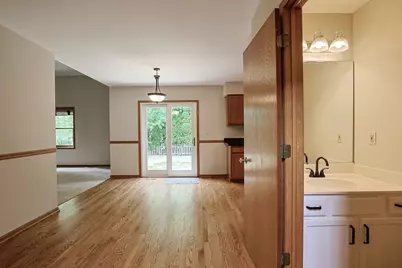 3191 Village Green Drive, Aurora, IL 60504 - Photo 14