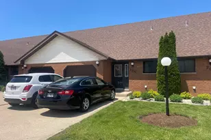 205 Fairview Dr, Manhattan, IL 60442 - Photo 2