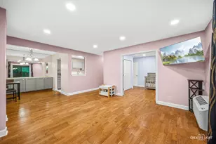820 N Lakeside Dr, Vernon Hills, IL 60061 - Photo 6