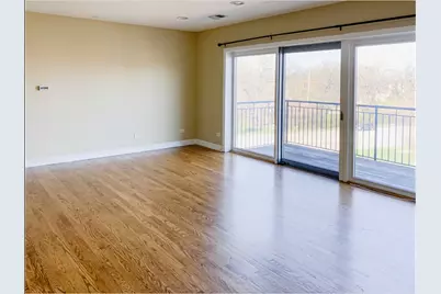 9601 Golf Road #401, Des Plaines, IL 60016 - Photo 2