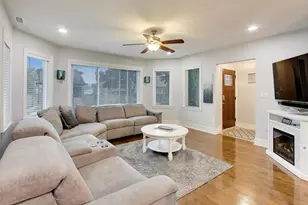 7937 W Elmgrove Dr, Elmwood Park, IL 60707 - Photo 4