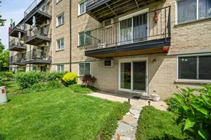 2315 E Olive St, Arlington Heights, IL 60004 - Photo 14