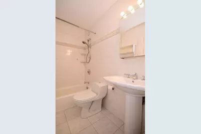 211 E Ohio Street #2721, Chicago, IL 60611 - Photo 14