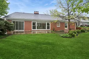 410 Flossmoor Ave, Waukegan, IL 60085 - Photo 20