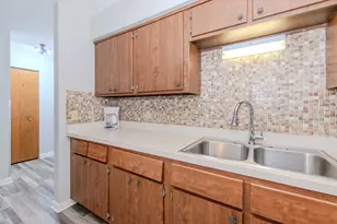 222 Madison St, Joliet, IL 60435 - Photo 8