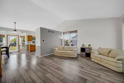 676 Hamilton Lane, North Aurora, IL 60542 - Photo 4