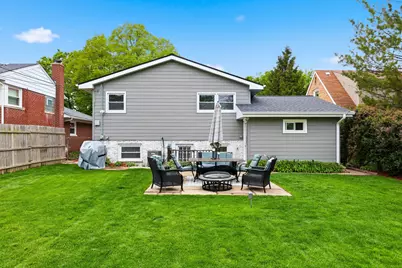639 N Kaspar Avenue, Arlington Heights, IL 60004 - Photo 2