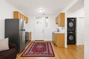 2556 W Rosemont Ave, Chicago, IL 60659 - Photo 4