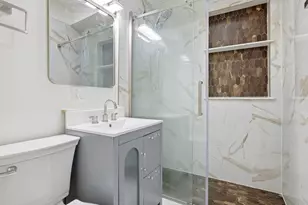 2556 W Rosemont Ave, Chicago, IL 60659 - Photo 14