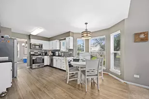 2 Buckboard Ct, Bolingbrook, IL 60490 - Photo 16