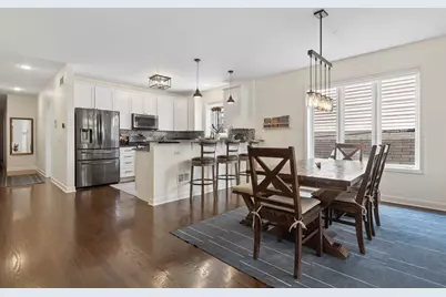 5617 W Lawrence Avenue #1, Chicago, IL 60630 - Photo 8