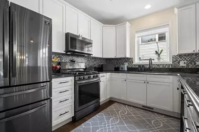 5617 W Lawrence Avenue #1, Chicago, IL 60630 - Photo 10