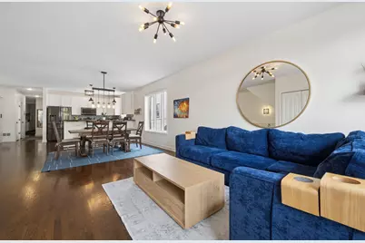 5617 W Lawrence Avenue #1, Chicago, IL 60630 - Photo 4