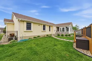 1629 Golfview Ct, Erie, IL 61250 - Photo 6