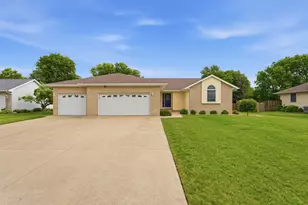1629 Golfview Ct, Erie, IL 61250 - Photo 2