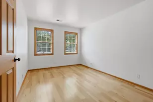 225 Columbia Ct, Schaumburg, IL 60193 - Photo 10