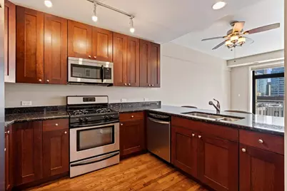 657 W Fulton Street #703, Chicago, IL 60661 - Photo 4