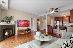 657 W Fulton St, Chicago, IL 60661 - Photo 8