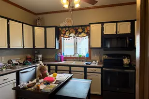 305 S Clinton St, Morrison, IL 61270 - Photo 8