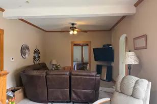 305 S Clinton St, Morrison, IL 61270 - Photo 4