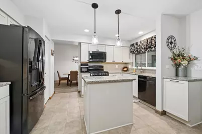 606 Arlington Lane, South Elgin, IL 60177 - Photo 12