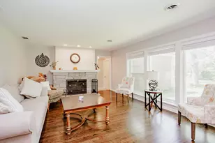 29W625 Hawthorne Ln, West Chicago, IL 60185 - Photo 12