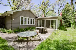 29W625 Hawthorne Ln, West Chicago, IL 60185 - Photo 4