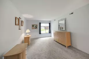 740 Saint Andrews Ln, Crystal Lake, IL 60014 - Photo 10