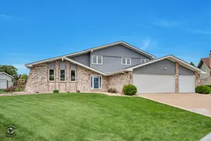 11732 Hidden Brook Ct, Orland Park, IL 60467 - Photo 1