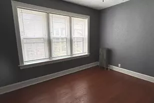 7655 S Yates Blvd, Chicago, IL 60649 - Photo 6