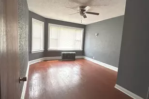 7655 S Yates Blvd, Chicago, IL 60649 - Photo 8