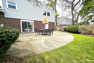 2313 Greenwood Rd, Glenview, IL 60026 - Photo 32