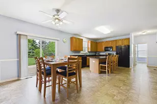680 N Silver Leaf Ln, Round Lake, IL 60073 - Photo 8