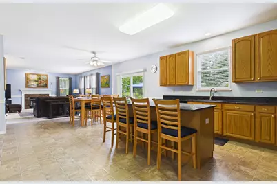 680 N Silver Leaf Lane, Round Lake, IL 60073 - Photo 10
