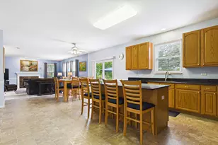 680 N Silver Leaf Ln, Round Lake, IL 60073 - Photo 10