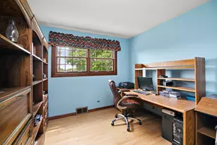 1409 E Rosehill Dr, Arlington Heights, IL 60004 - Photo 26
