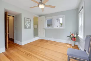 379 Seminary Ave, Aurora, IL 60505 - Photo 22