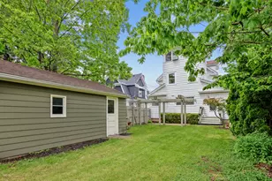 379 Seminary Ave, Aurora, IL 60505 - Photo 32